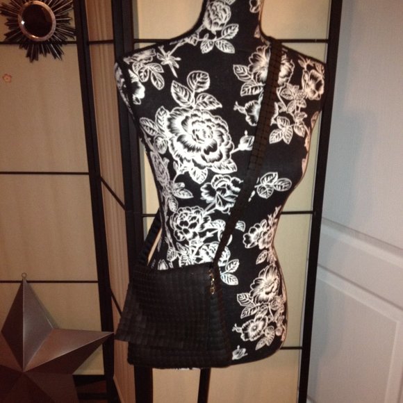 Dolls Kill Handbags - 🆕 Dolls Kill Black Chain Mail Bag